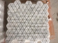 Mosaïque de marbre blanc de Carrare triangle forme